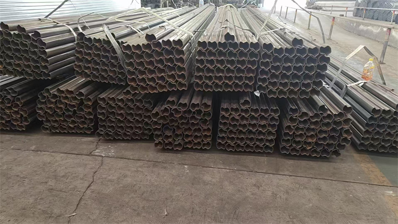 异型管